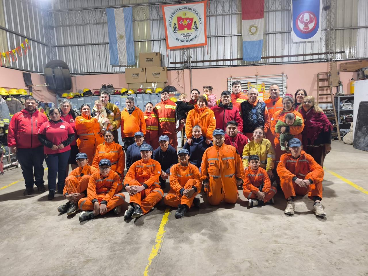Los Bomberos Voluntarios de Malvinas Argentinas celebraron su día con una emotiva jornada.