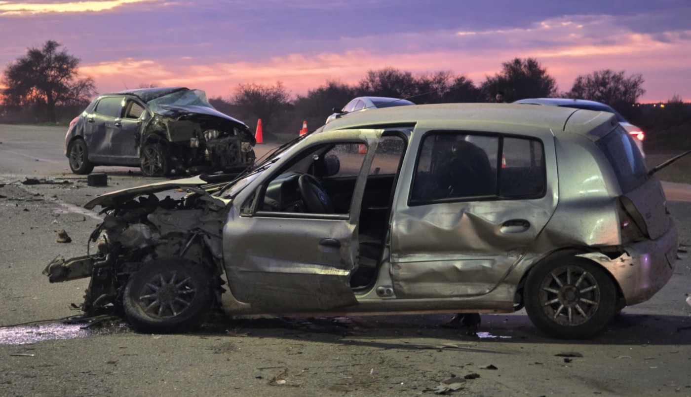 Tragedia en la Ruta 19: murió una joven bombera voluntaria de Malvinas Argentinas en un fuerte choque