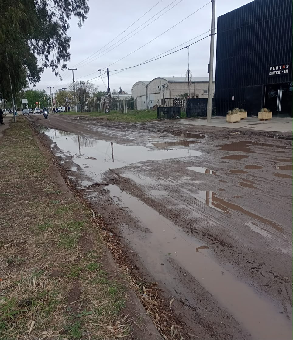 Otra vez, la lluvia complica el ingreso al Jardín Capitán Luis C. Candelaria